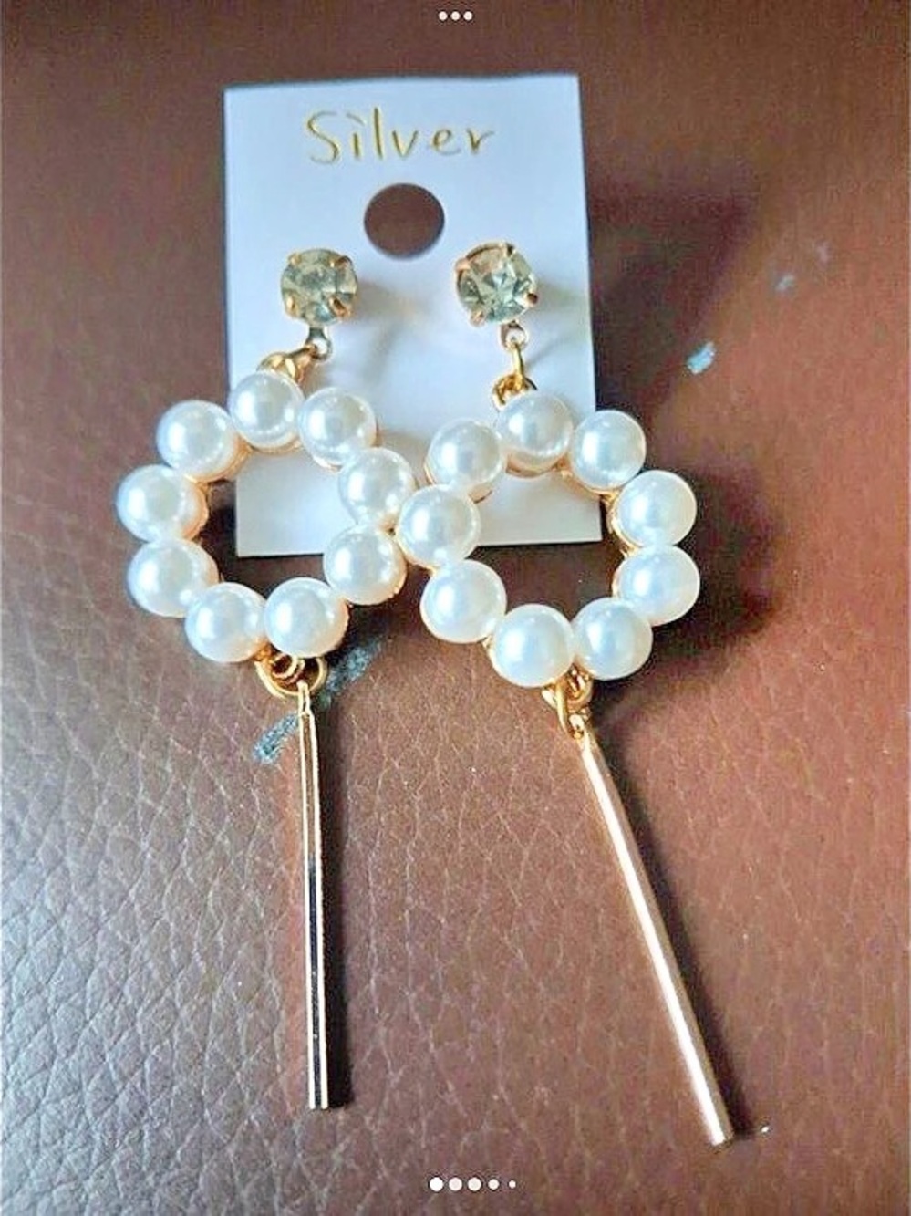 Pearl Hoop Drop Earrings in White & Gold Like New